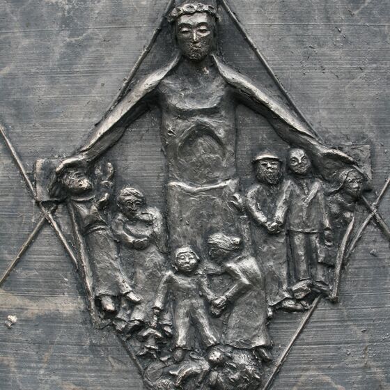 Friedensglocke Glockenzier-Schutzmantel-Christus