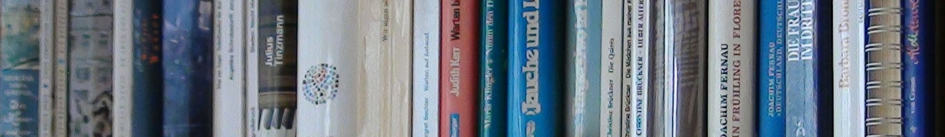 Büchertisch